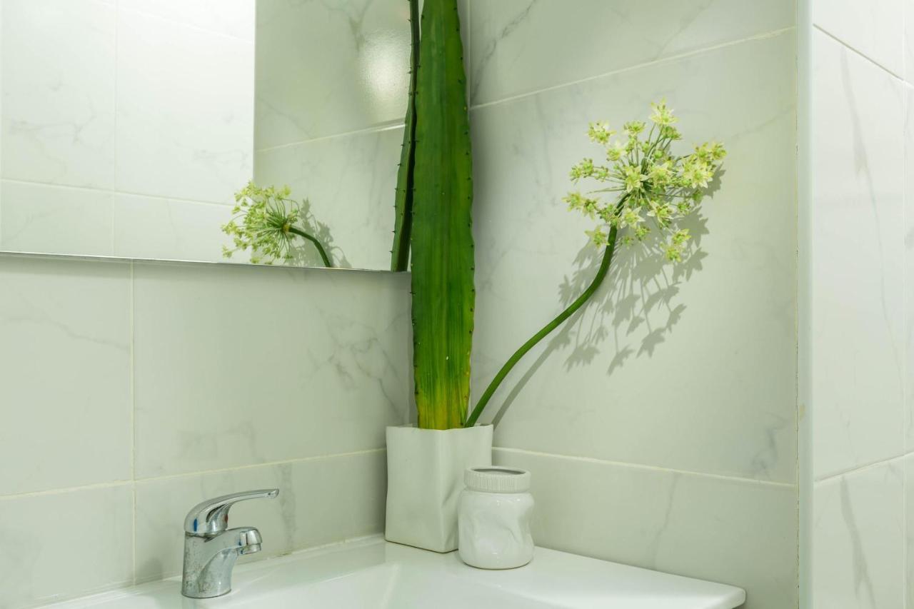 Flamingo Rosa Apartment Аринага Екстериор снимка